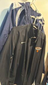 lot 1251 image: Nike and other jackets size m