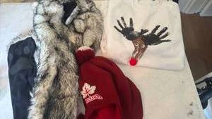 lot 1266 image: Handmade crew neck and winter hats