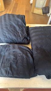 lot 1273 image: Queenfull size sheet set