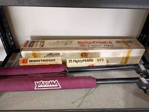 lot 2018 image: Yakima Button Down 6.  Roof top rack for automobiles.   Holds skis