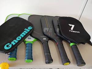 lot 2129 image: Pickle Ball Racquets with 2 Cases