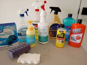 lot 2134 image: Various Cleaning Products