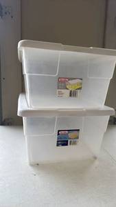 lot 2313 image: 2 Sterilite 16qt containers
