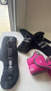 lot 2320 image: Weighted vest with ankle and wrist weights