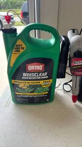 lot 2341 image: Ortho Weedclear Weed Killer for Lawns 1 gal and Spectracide One-Shot Weed & Grass Killer Lot not full bottles