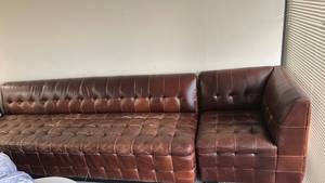 lot 70804 image: Brown Quilted Modular Sectional Sofa SetCorner Unit 29x29x31Long Center Piece 29x29x89Short End Piece 29x29x59