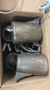 lot 70829 image: Ritz Carlton lot of water pitchers