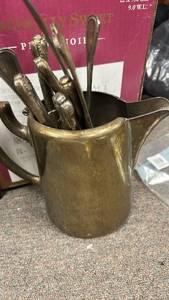 lot 70831 image: Pitcher Marked CARLTON MODELSILBER with Assorted Flatware Lot