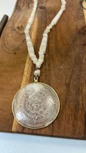 lot 101 image: Hand Crafted Mayan Aztec Caramel Onyx Travertine Stone Beaded Necklace 20