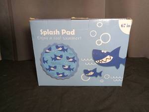 lot 7118 image: Splash Pad 67 inches