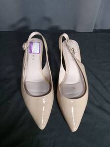 lot 7125 image: Kellie Slingback Pump Heels Size 9 US  40 EUR  7 UK