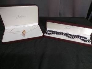 lot 7132 image: Cherish Jewelry Lot 2 Necklaces Pearl Bracelet