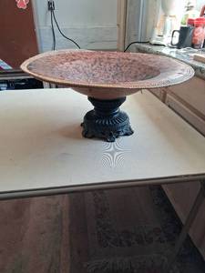lot 16 image: Decorative Pedestal Bowl with Woven Rim and Ornate Base