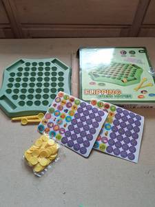 lot 19 image: Tao Mi Tu Flipping Chess Match Game with Tokens and Tweezers Age 3