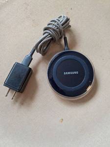 lot 31 image: Samsung Wireless Charger EP-PG920I 5.0V 2.0A
