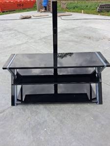 lot 71 image: T v stand