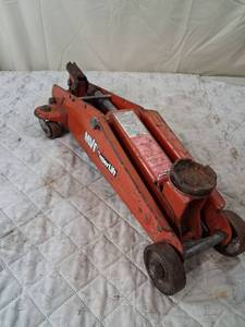 lot 87 image: MVP Superlift Floor Jack 2 Ton