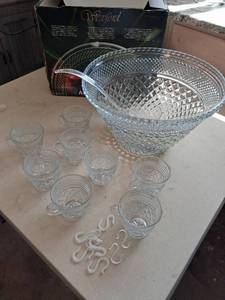 lot 96 image: Waterford Crystal Serving Set Bowl 8 Mugs Hooks