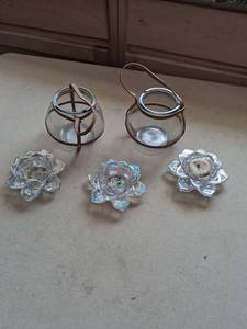 lot 101 image: Glass Candle Holders 5-Piece Set with Handles and Flower-Shaped Bases