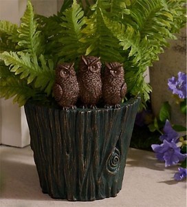 lot 162 image: Girl Next Door By Carolyn Gracie Critter Pals 10 Faux Patina Planter