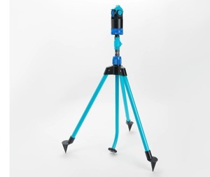 lot 1819 image: Aqua Joe 360 Degree Tripod Sprinkler and Mister