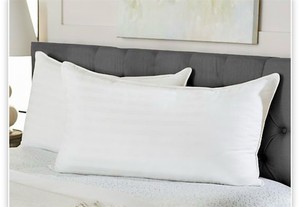 lot 1860 image: Northern Nights Set of 2 King Hotel Luxury Plush or Firm Gel Pillows