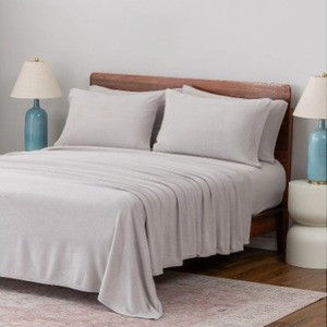 lot 1921 image: Berkshire King Polarfleece Sheet Set with Extra Cases, Blush PINK