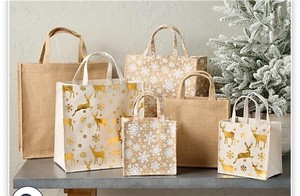 lot 1994 image: Kringle Express 24-pc Reusable Gift Totes & Hang Tags