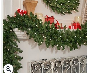 lot 2026 image: Bethlehem Lights 9 Green Color Flip Overlit Garland
