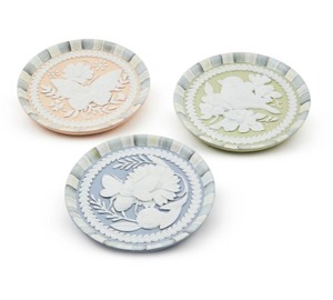 lot 2086 image: MacKenzie Childs Set of 3 Cameo Resin Trinket Trays