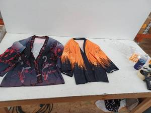 lot 18557 image: 2 Pack Kimono Tops, LargeXL