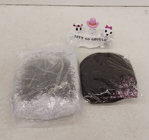 lot 18574 image: Miscellaneous Halloween Lot