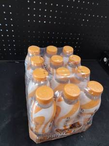 lot 5762 image: Orange & White Beverage Bottles Multi-Pack (12-Count)