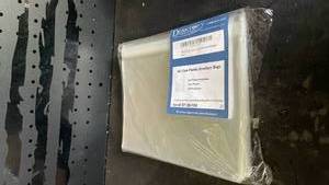 lot 12454 image: Desktop Publishing Supplies A9 Clear Plastic Envelope Bags 100 Count 57126-100