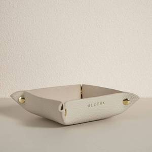 lot 4011 image: OLETHA Foldable Valet Tray, Travel Essentials for Women, Light Taupe