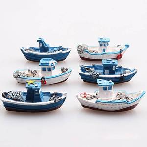 lot 20153 image: 6-Piece Miniature Fishing Boat Model, Vintage Mediterranean Resin Micro Boats for Adult Diorama, Fairy Garden Decor, Terrarium Display �� OceanBeachSea Theme Collectible