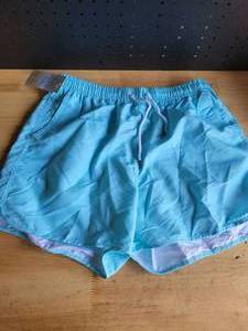 lot 20232 image: Magu Distributors Ladies Printed Shorts Large