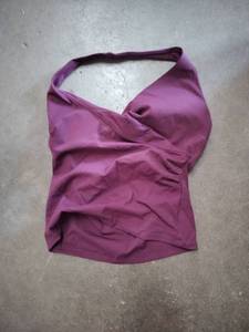 lot 2336 image: Maroon colored ladies swim top size M