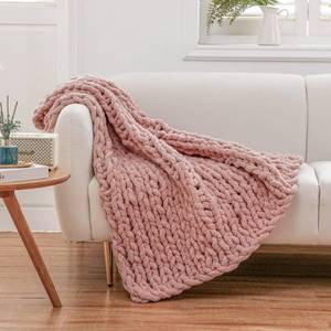lot 19750 image: WESHIONGOO Chunky Knit Blanket Throw for Couch Bed 40�40 Pink