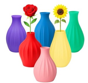 lot 2338 image: Mini Bud vases