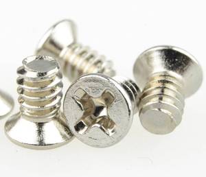 lot 2208 image: DSLRKIT 632#6-32 x 14in Flat Head Screw for 3.5in Hard Drive Hot Swap Caddy Tray (Pack of 50)