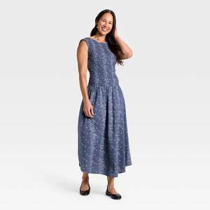 lot 6397 image: Womens Sleeveless Smocked Midi A-Line Dress - Universal Thread Blue Floral S