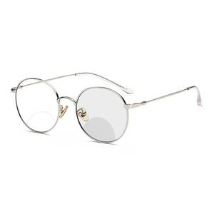 lot 20033 image: laureles Fashion Sun Photochromic Round Bifocal Reading Glasses Women Men Metal Frame Transition Readers Female (Silver, 1.75 Magnification)