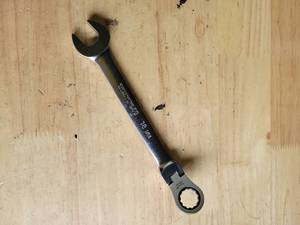 lot 20449 image: Tekton 18mm Combination Wrench
