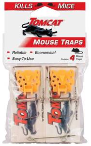lot 10160 image: Tomcat Mouse Traps (Wooden), 4 Pack