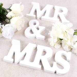 lot 20092 image: Super Z Outlet White Wooden Mr and Mrs Signs Wedding Present for Party Table Top Dinner Decoration, Display Stand Figures, Home Wall