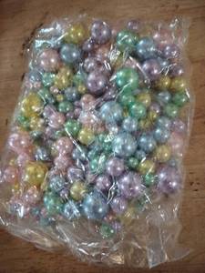 lot 2261 image: Multicolored arts and crafts pearls