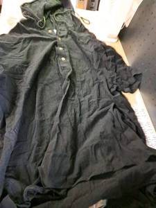 lot 4044 image: Black Shorts and Button-Front Long-Sleeve Top 2-Piece Clothing XXL
