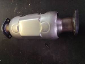 lot 5357 image: J2 Premium Catalytic Converter CCT16409-C H102416237 used
