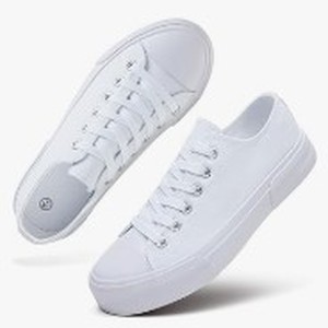 lot 4055 image: Ladies white canvas shoe 8.5